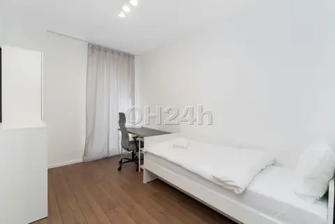 Cho thuê phòng 25 m² hẻm Đặng Dung, có ban công, gần chợ Tân Định — ảnh 2